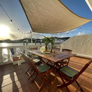 sunny-villa-right-on-the-jolly-harbour.comcaribbean.com/