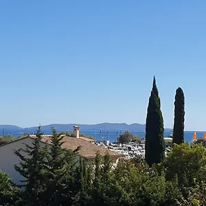 https://studio-mezzanine-vue-port-et-mer.fr-provencehotel.com