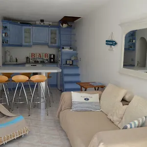 https://coquette-maisonnette-centre-ville-la-londe-les-maures.fr-provencehotel.com