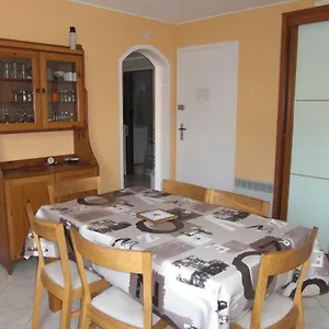 https://79-rue-des-tourterelles.fr-provencehotel.com